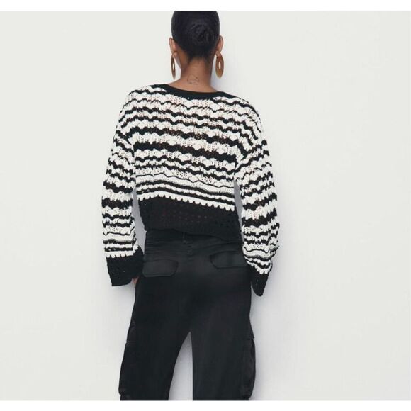 Zara Womens Pullover Open Knit Stripe Long Sleeve Sweater Black White Size Small - Picture 4 of 10